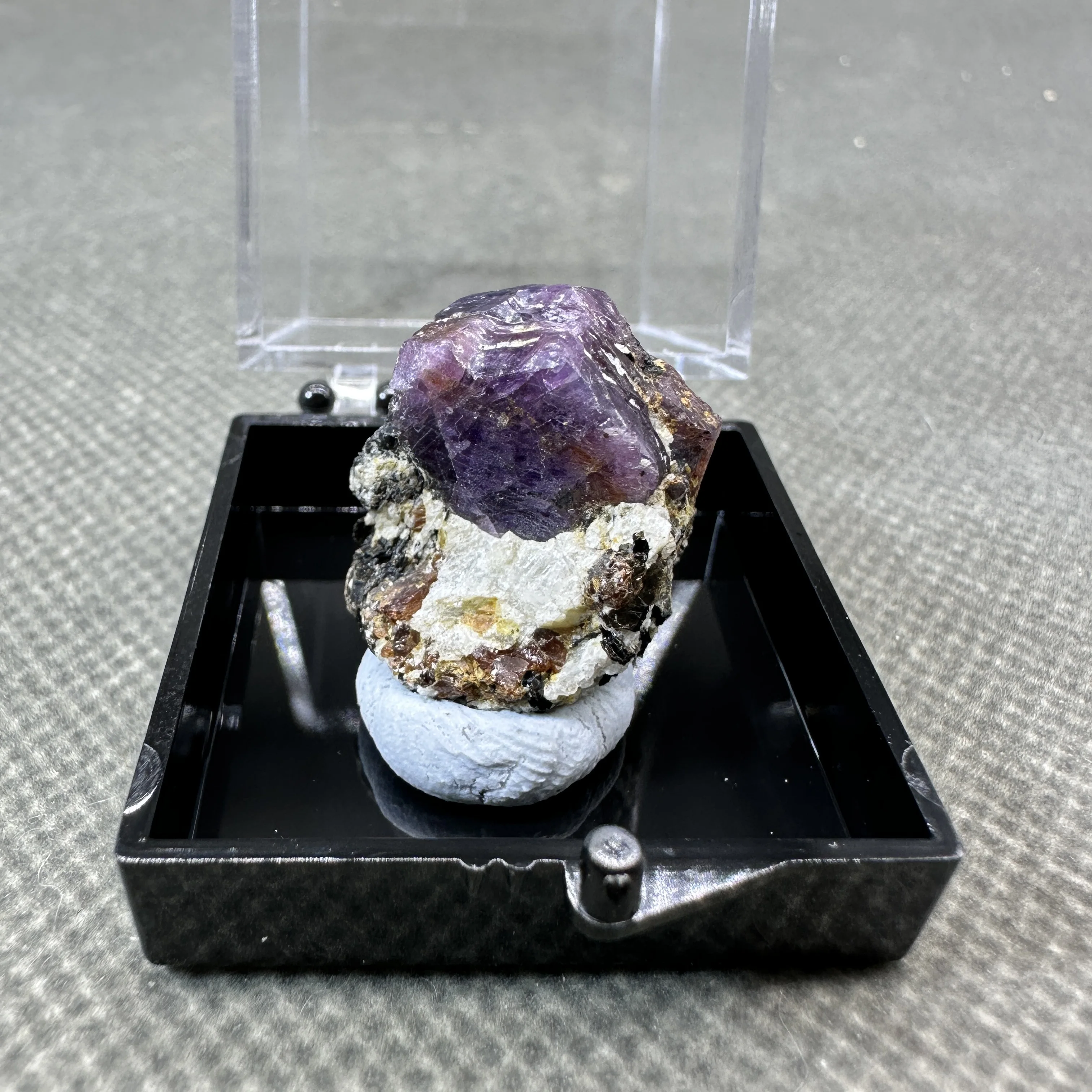 

Натуральный сапфир Мадагаскара QIANCHUAN