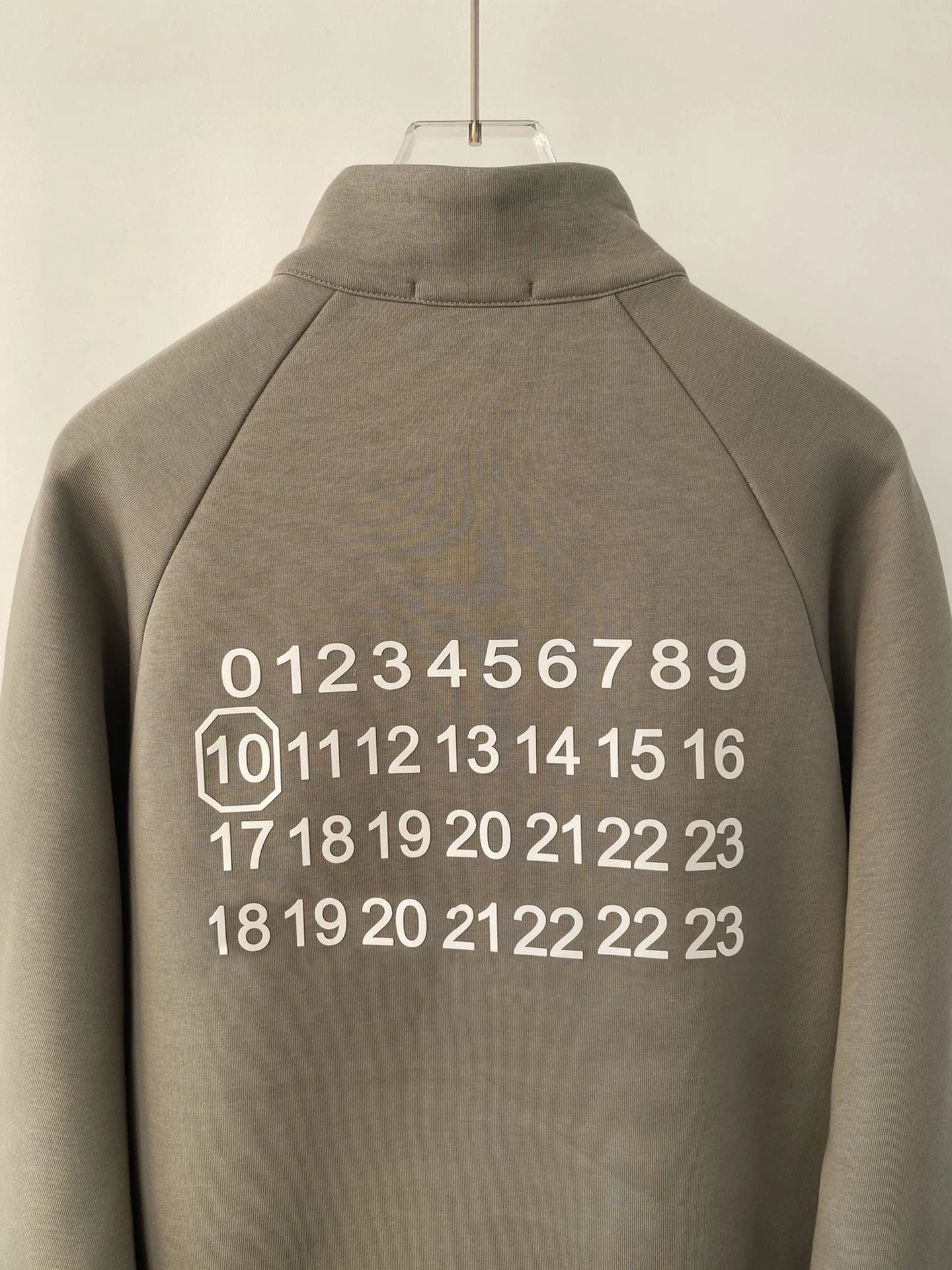 Рисунок 4 - Мужская хлопковая толстовка с воротником-стойкой