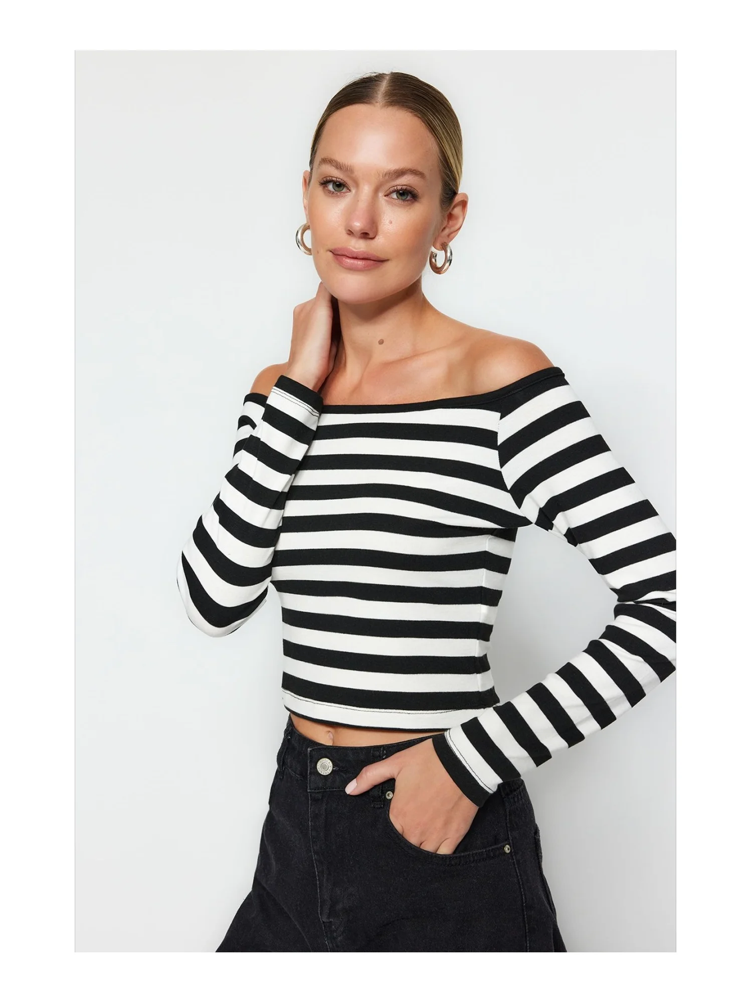 Trendyol TYZA Женская блузка в полоску Повседневная облегающая рубашка с открытыми