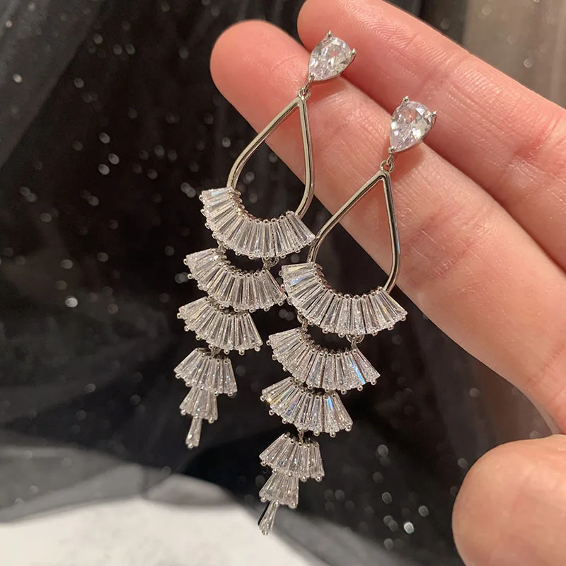 

Luxury Women Dangle Earring Aesthetic Aros With Long Tassel Pendant Charm Lady Aretes Korean Fashion Vintage Jewelry Accessories