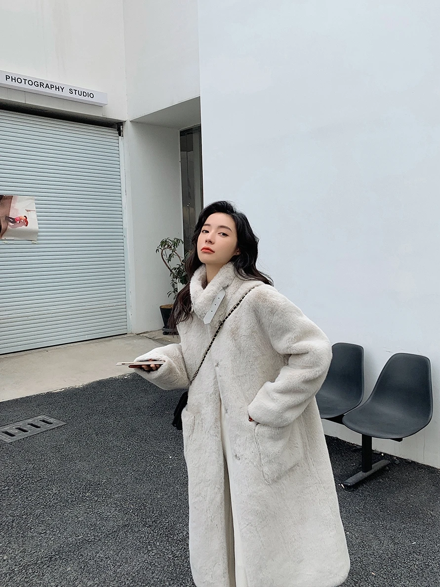 Environmentally friendly fur, fur in winter, medium long, thickened mink down, knee length, lazy wind, fur coat, female