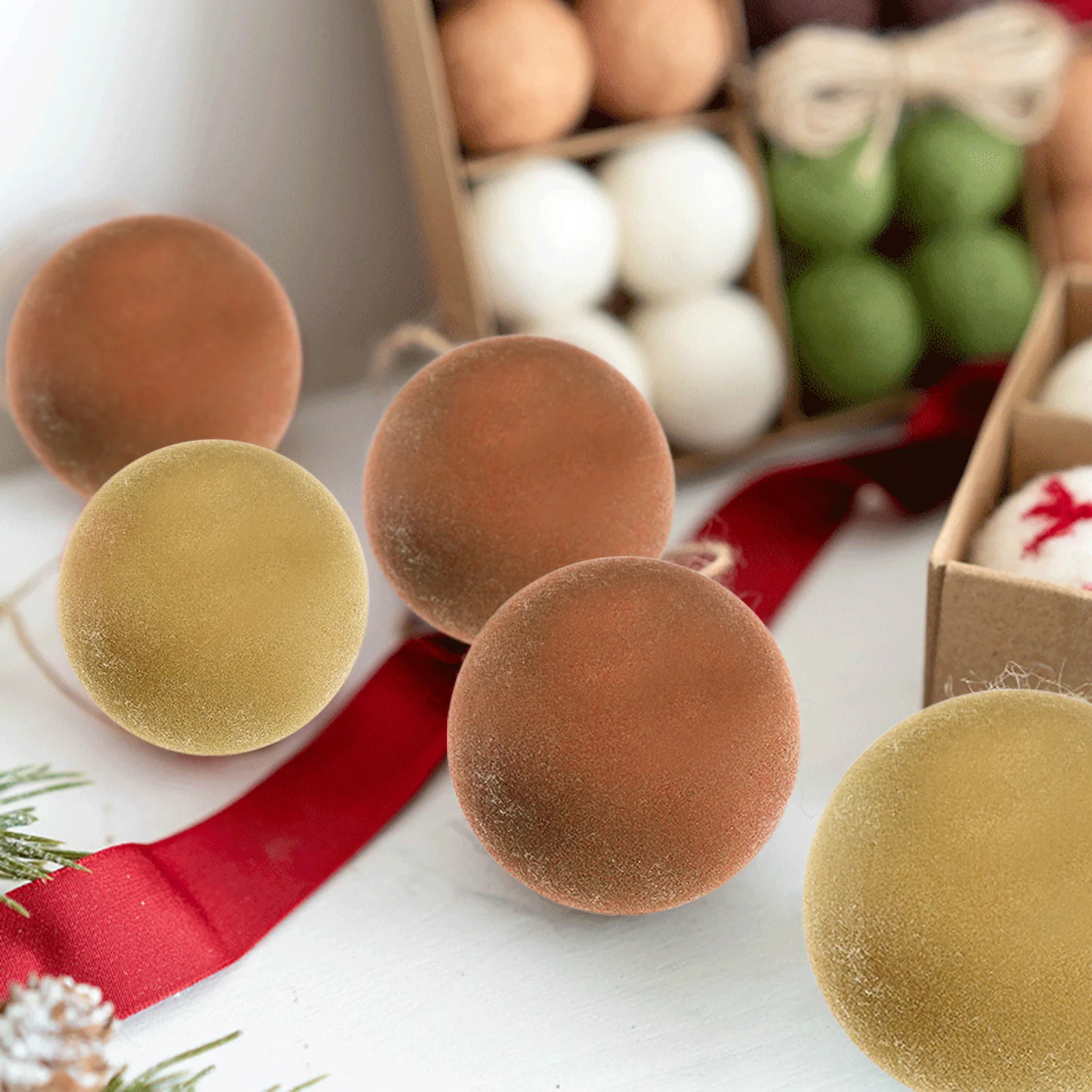 

12 шт. флокированные подвесные шарики для рождественской елки, прочные стильные праздничные украшения для спальни, дома