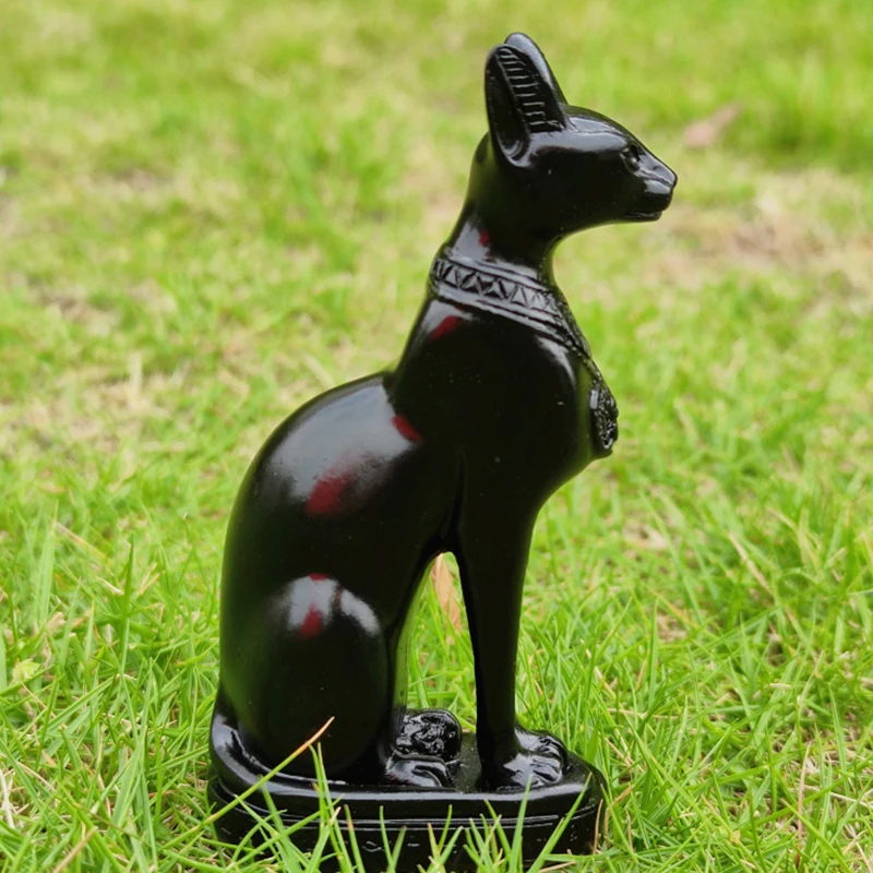 

Статуэтка Баст из полимера