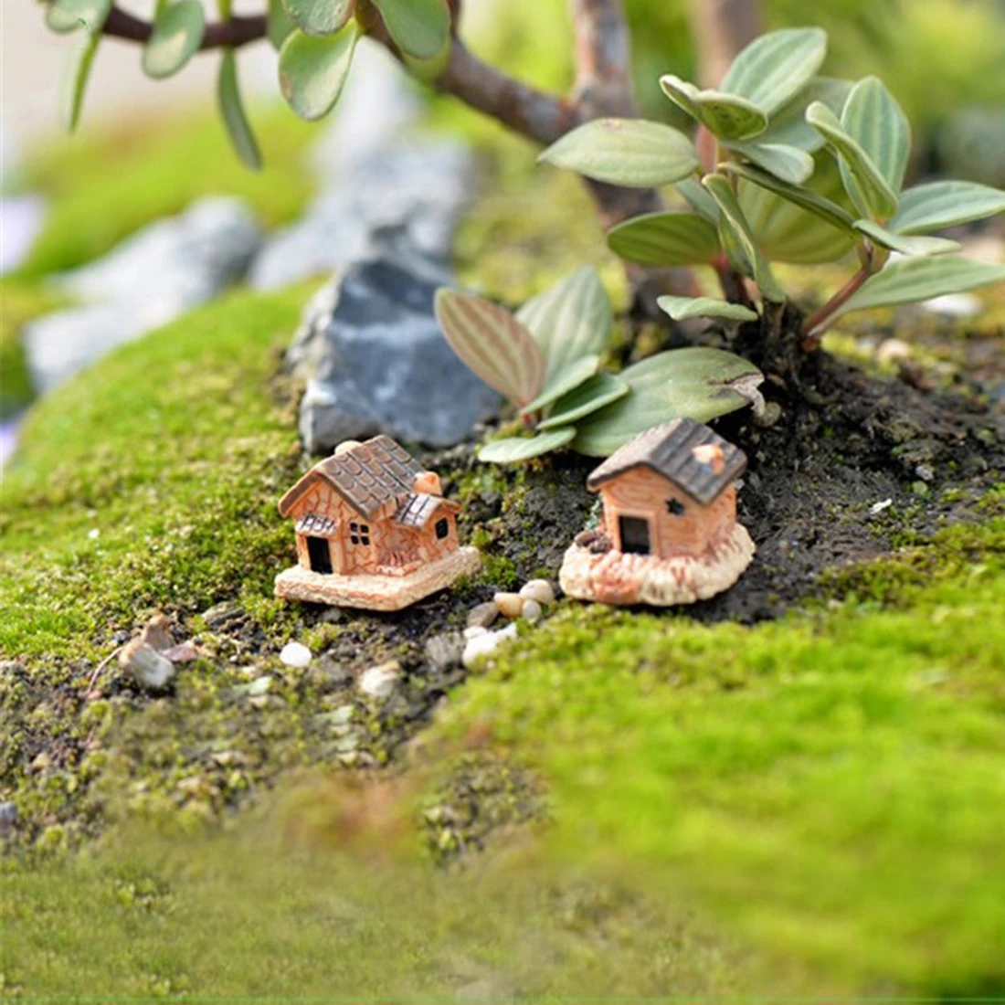 

2023 Small House Micro Landscape Decorating Accessories Resin Small House Decoration Villa Decoration Desk Decoration