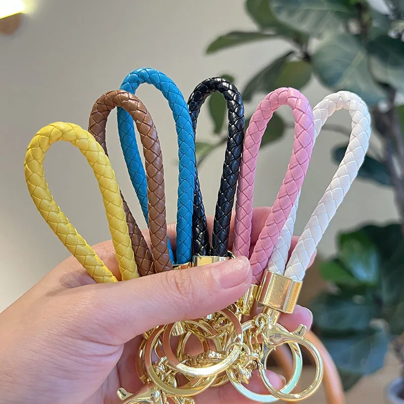 

Creative Gift Woven Leather Rope Key Pendant Affordable Wholesale Hand Woven Colorful Leather Keychain