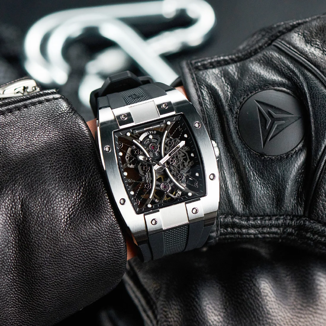 

OBLVLO Top Brand Men Automatic Mechanical Watch Skeleton Luminous Wine Barrel Carbon Fiber Case Rubber Strap Waterproof EM-S