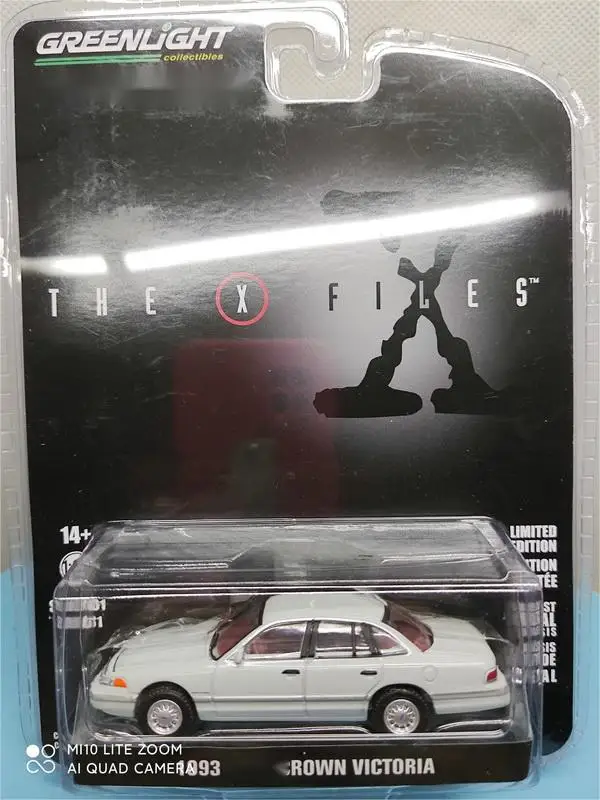 

1:64 GREENLIGHT CARS The X-Files 1993 forFord Crown Victoria - plainclothes car Collect alloy die-casting car model