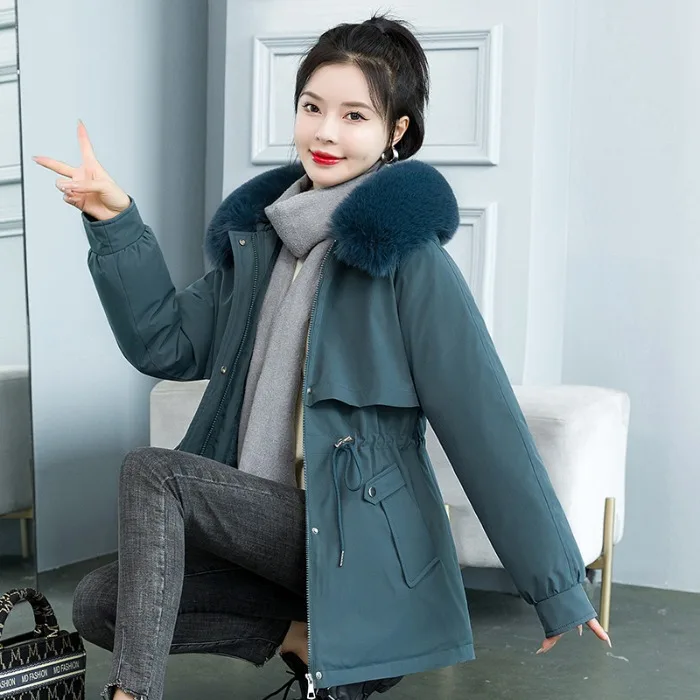 2022 winter new style has plush plush thickened cotton coat with wool inside, loose style to overcome women's cotton coat