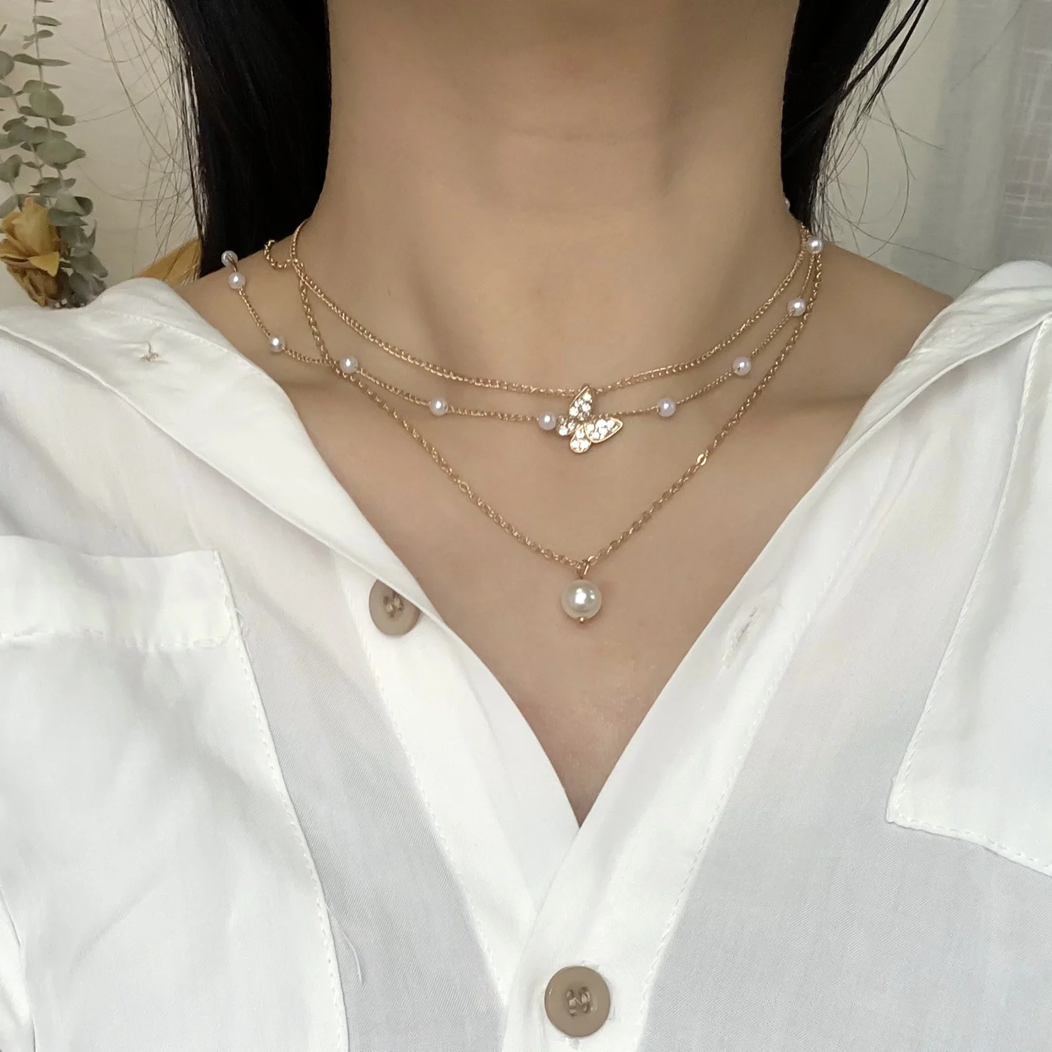 

Elegant Butterfly Crystal Pearl Pendant Necklace for Women Statement Clavicle Double Layer Necklace Girl Trend Collar Jewelry