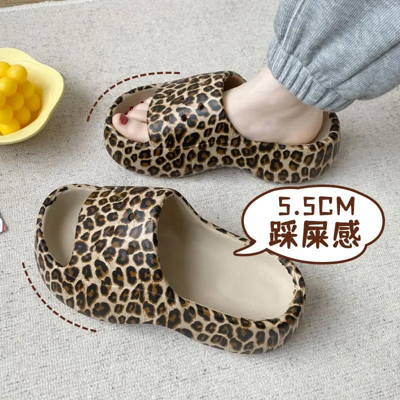 Leopard Stylish Women Shoes EVA Platform Cloud Slippers INS Hot Thick Sole Platform Beach Clogs Ladies Girls Breathable Slides
