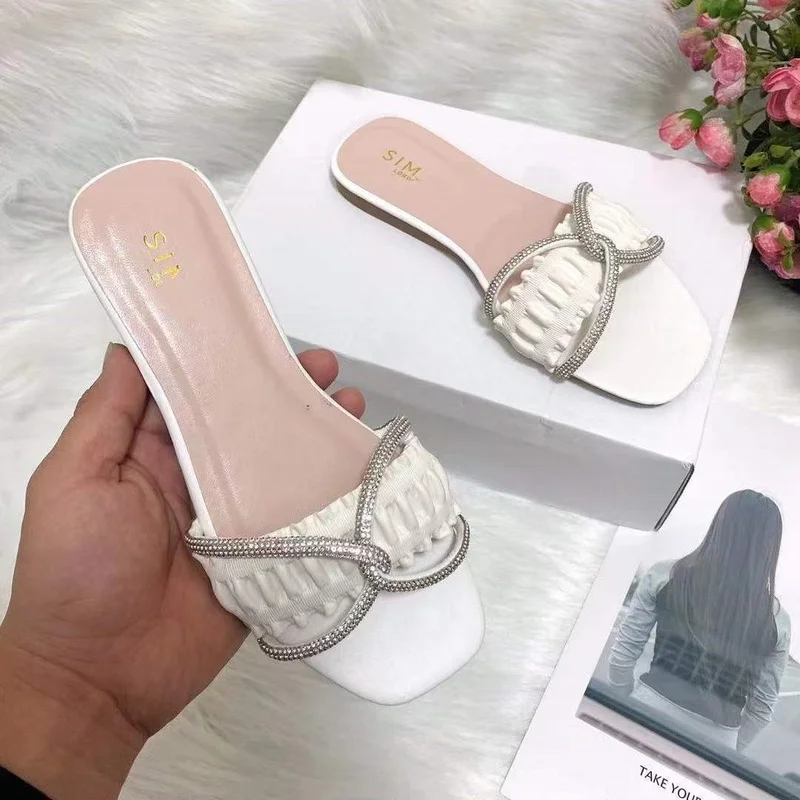 

Сланцы женские плиссированные, модная однотонная обувь на плоской подошве, тапочки для отдыха, лето 2022