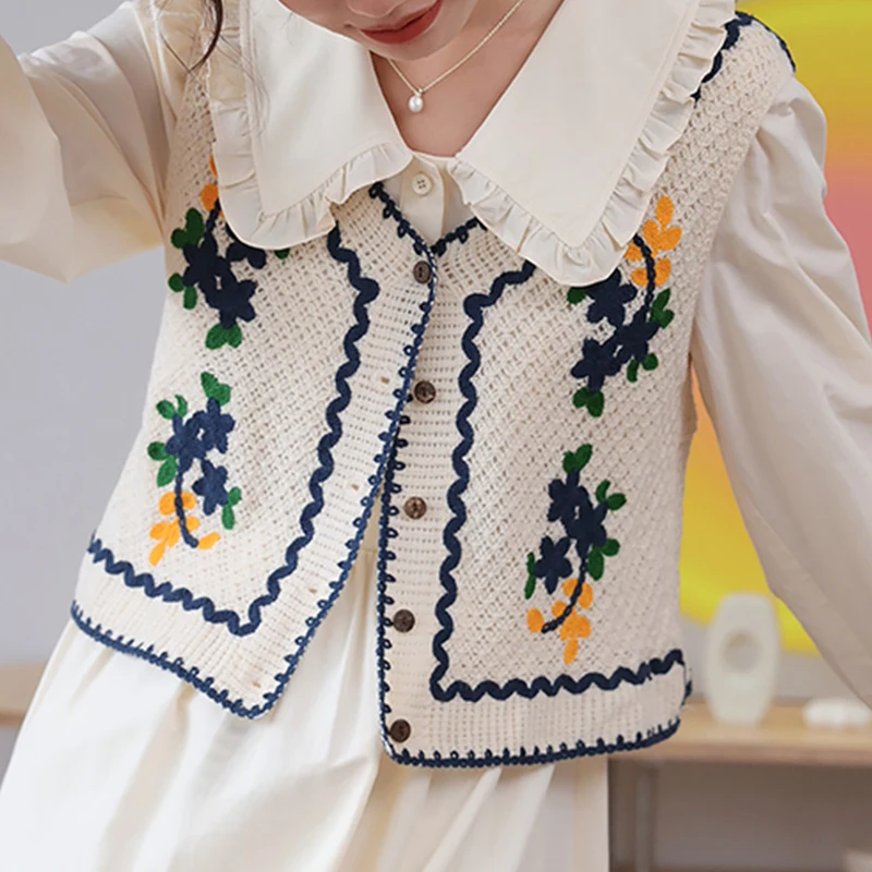 

VINTAGE HOOK FLOWER HOLLOWED OUT V-NECK VEST FEMALE SPRING 2023 NEW KOREAN VERSION OF EMBROIDERY SINGLE BREASTED SLEEVELESS BACK