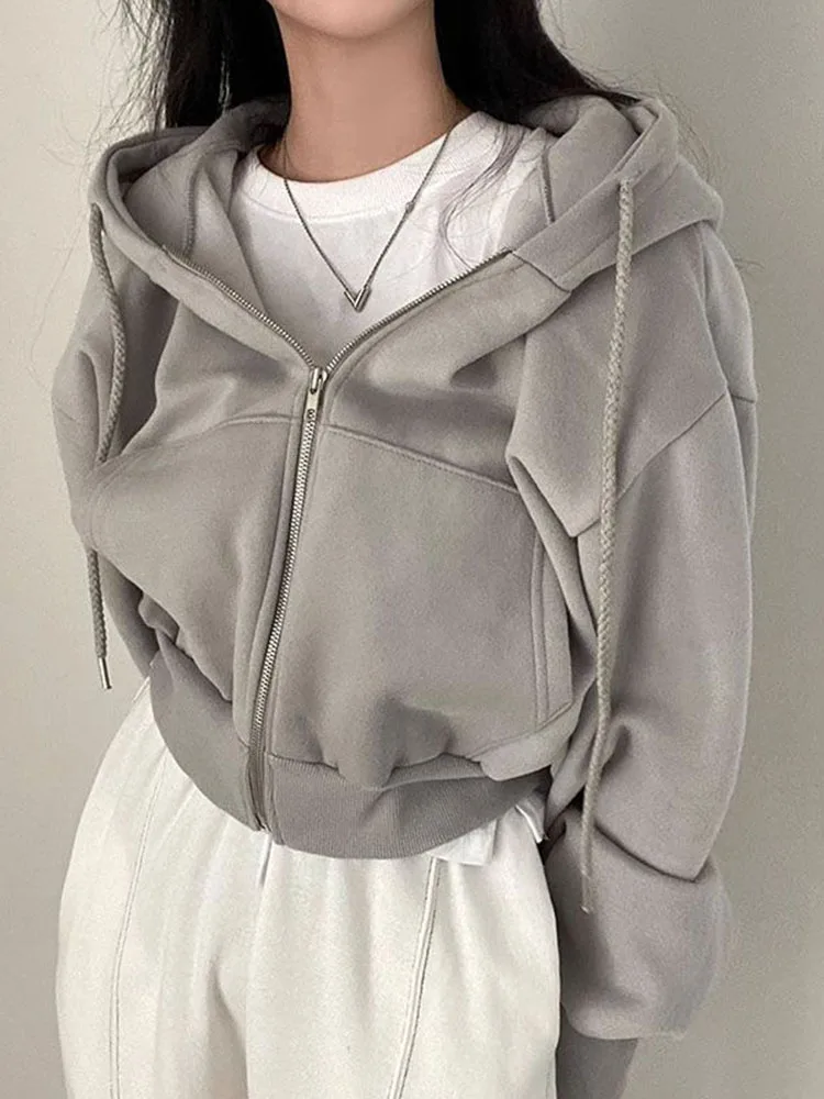 Женский Укороченный свитшот на флисовой подкладке темно-синий утепленный с