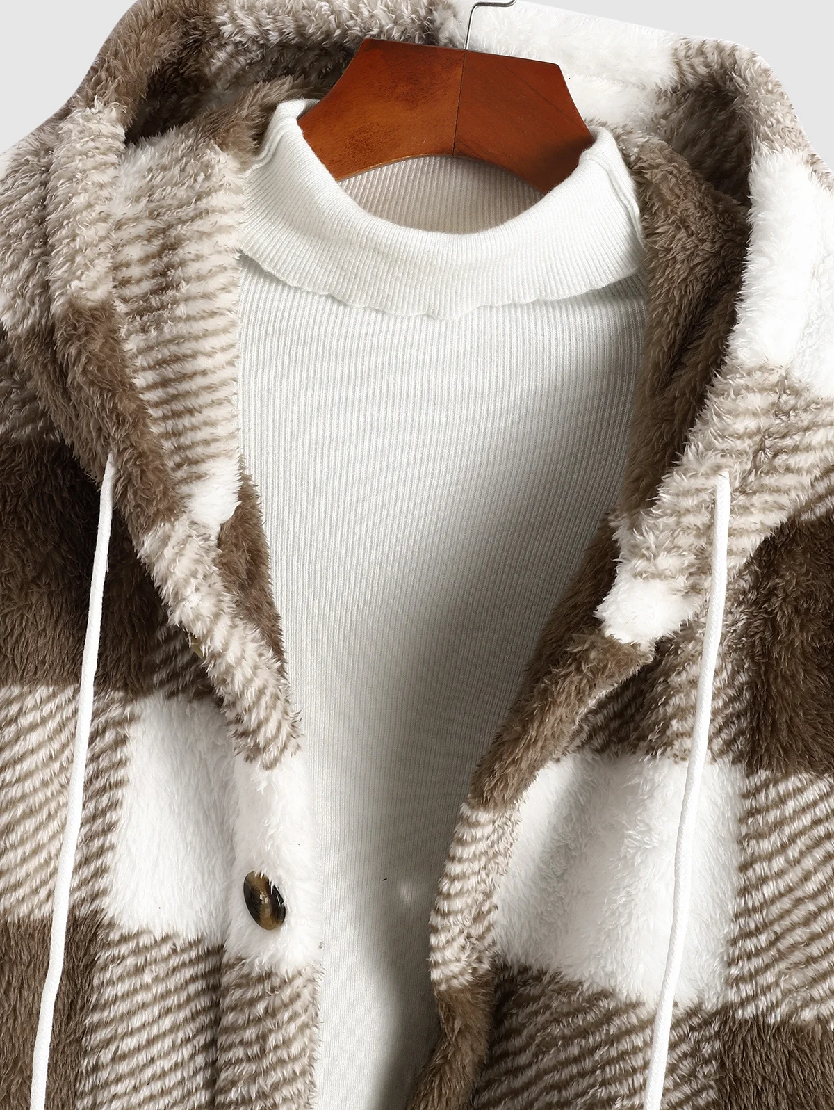 Термокуртка мужская из искусственного меха с капюшоном на пуговицах