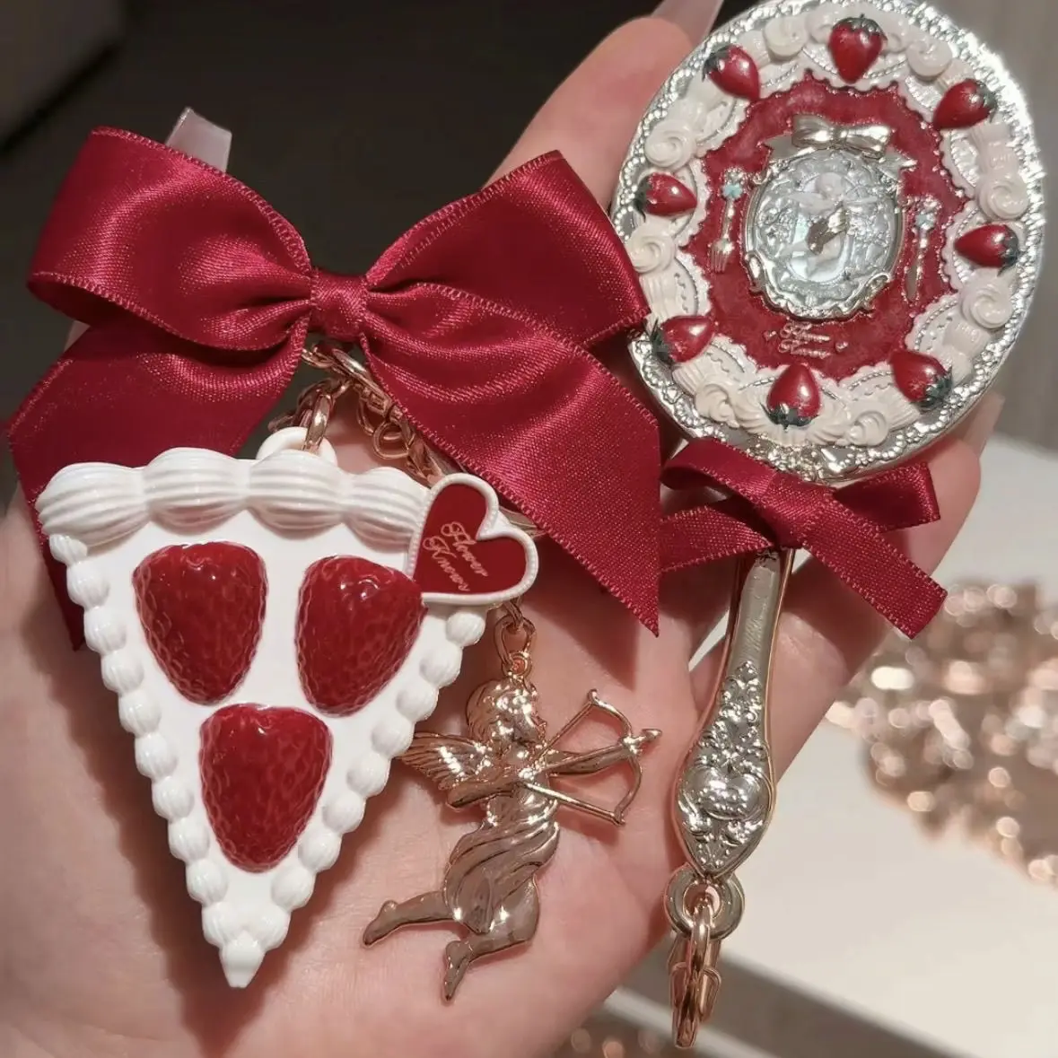 Цветочная знания Клубничный Купидон Периферийные резные ящики для хранения