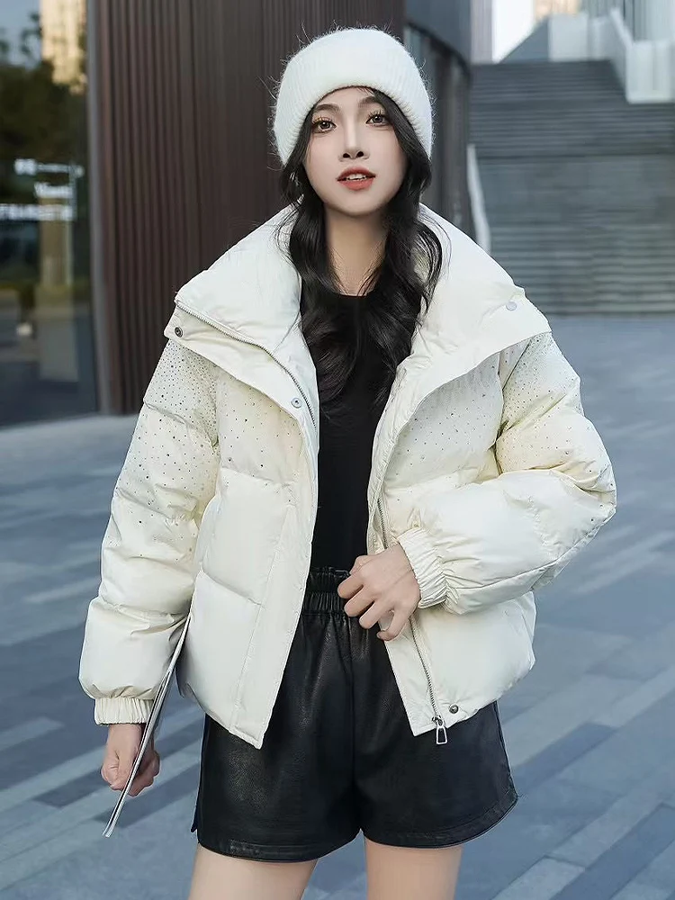 Короткое пальто на блестящем белом утином пуху модная зимняя куртка Little Fairy 2024