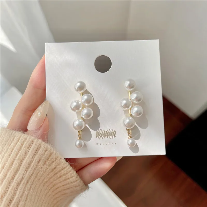 

Korean Fashion White Pearl Drop Dangle Earrings for Women Bohemian Gold Wedding Luxury Designer Vintage Jewelry Gifts Long Stud