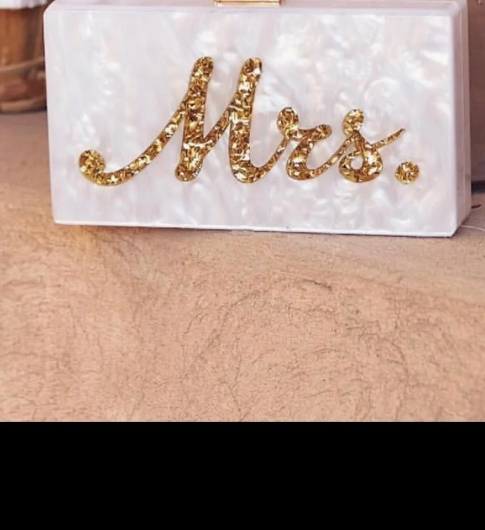 

Fashion Customized Acrylic Box Clutches Lady Beach Party Handbag Pearl White With Silver Glitter Or Gold Glitter Name Mrs Letter