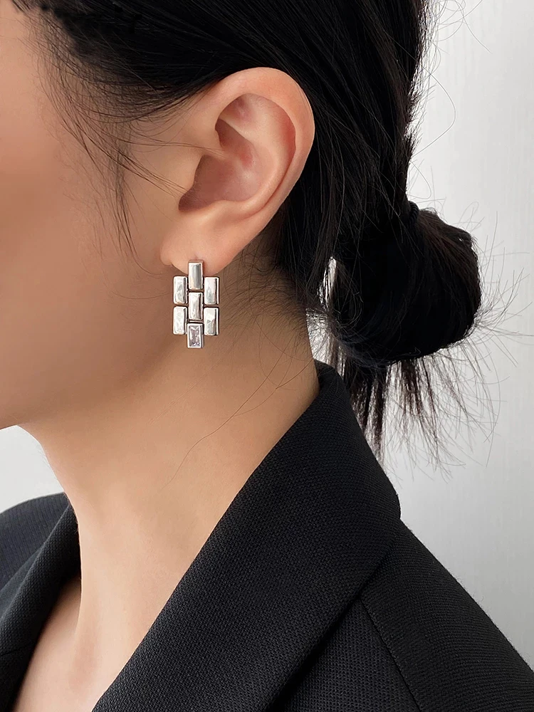 

Ms 2022 New Geometric Square Metal Zircon Earrings, Personality And Contracted Exquisite Earrings Earrings Jewelry Gifts