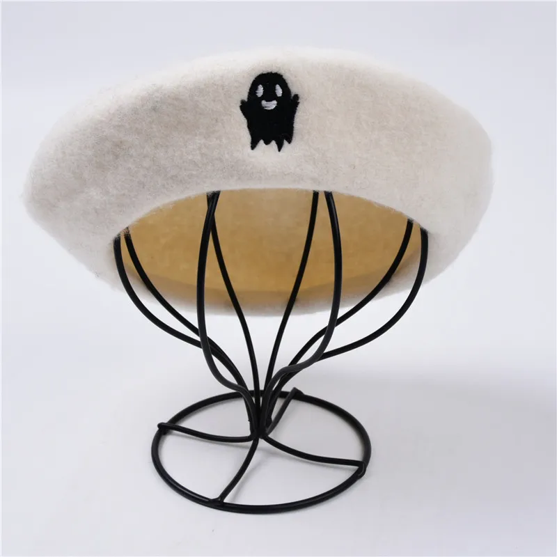 

New Vintage Plain Beret Cap For Women French Artist Chapeau Femme Wool Winter Hats Solid Color Halloween Embroidery ghost Hat