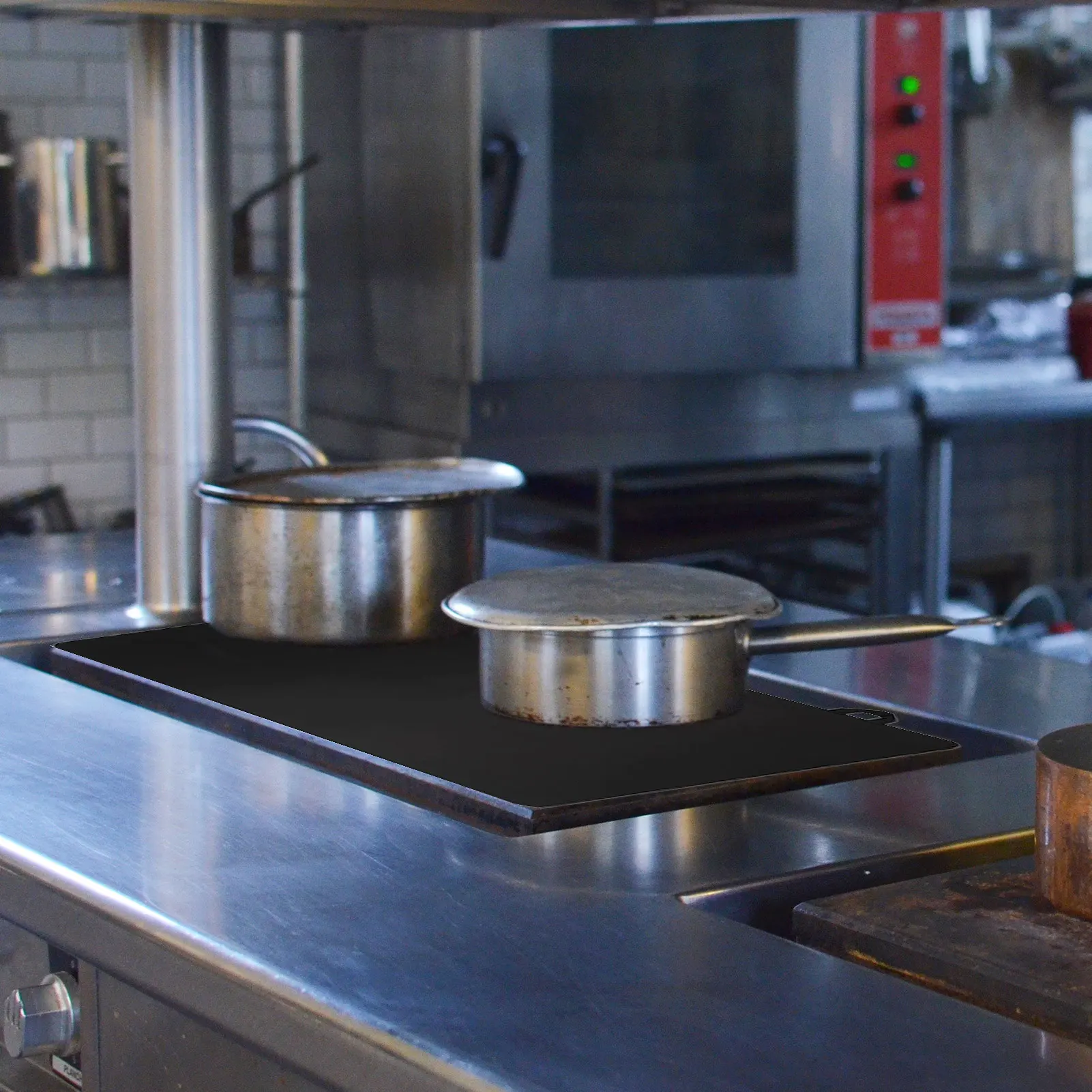 Цвет варочной панели и столешницы - 80 фото