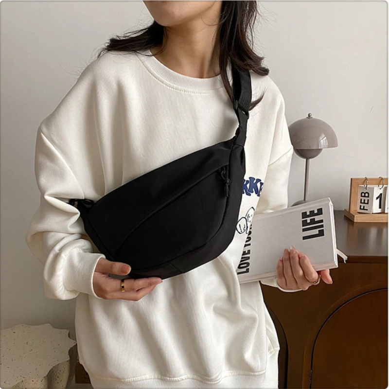 

Unisex Bag New Waterproof Nylon Dumpling Bag Female Korean Version Solid Color Large-capacity Shoulder Messenger Bag Male