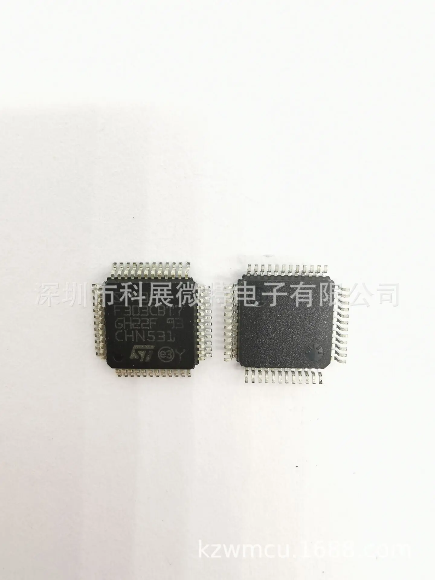 

Оригинальный Новый встроенный чип STM32F303CBT7TR 32F303CBT7