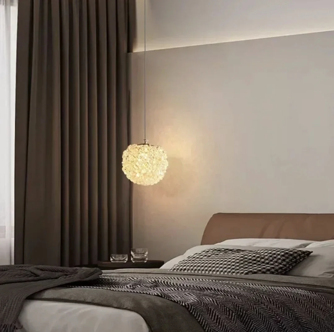 Прикроватная маленькая люстра для спальни теплый романтический