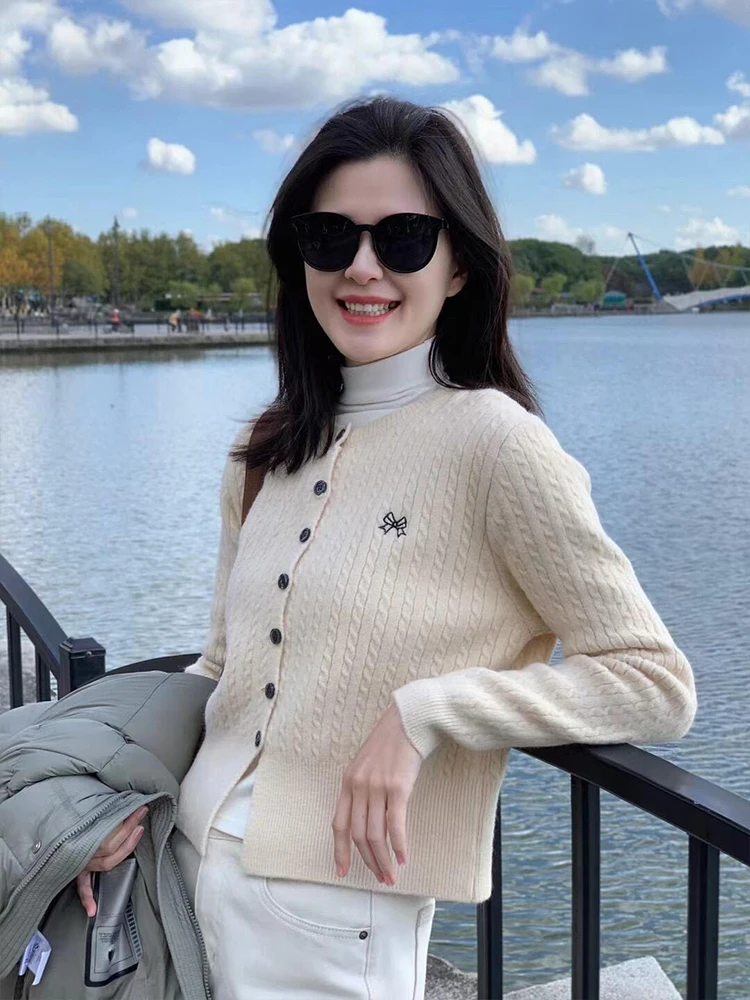 Korean Series Gray Embroidered Twist Knit cardigan Outerwear Women Outer Wear Small Loose Crop Sweater Top Autumn and Winter