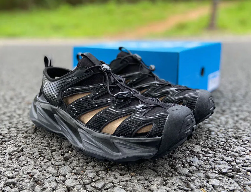 Men`s soft shockproof thick sole anti-slip hiking sandals mens outdoor breathable height increasing beach trekking sandals