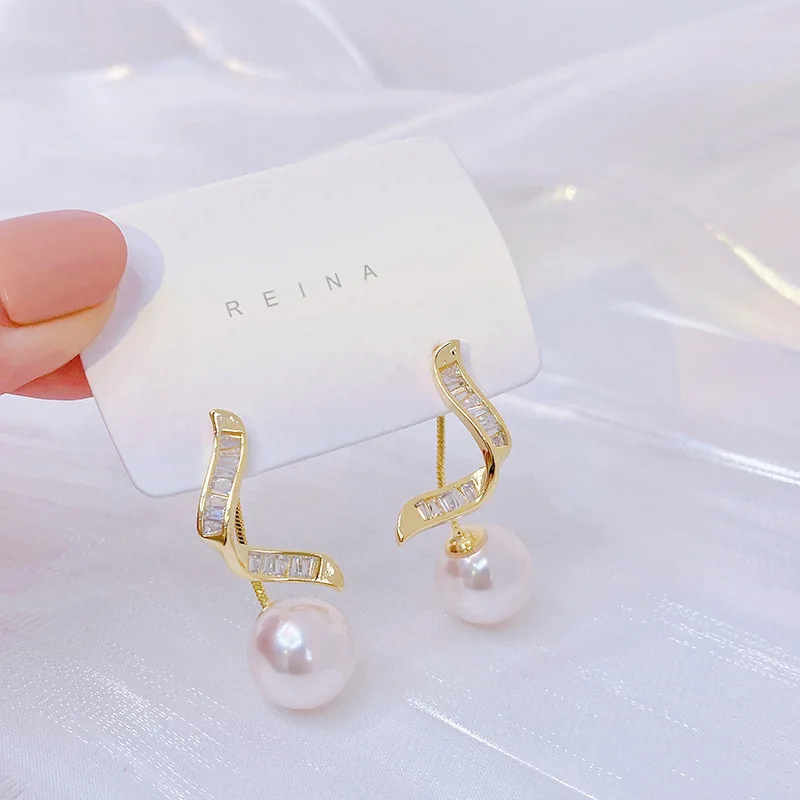

14k Gold Plated Luxury Super Shine CZ Twist Stud Earrings For Women High Quality Delicate Pearl Earring Jewelry Accessories