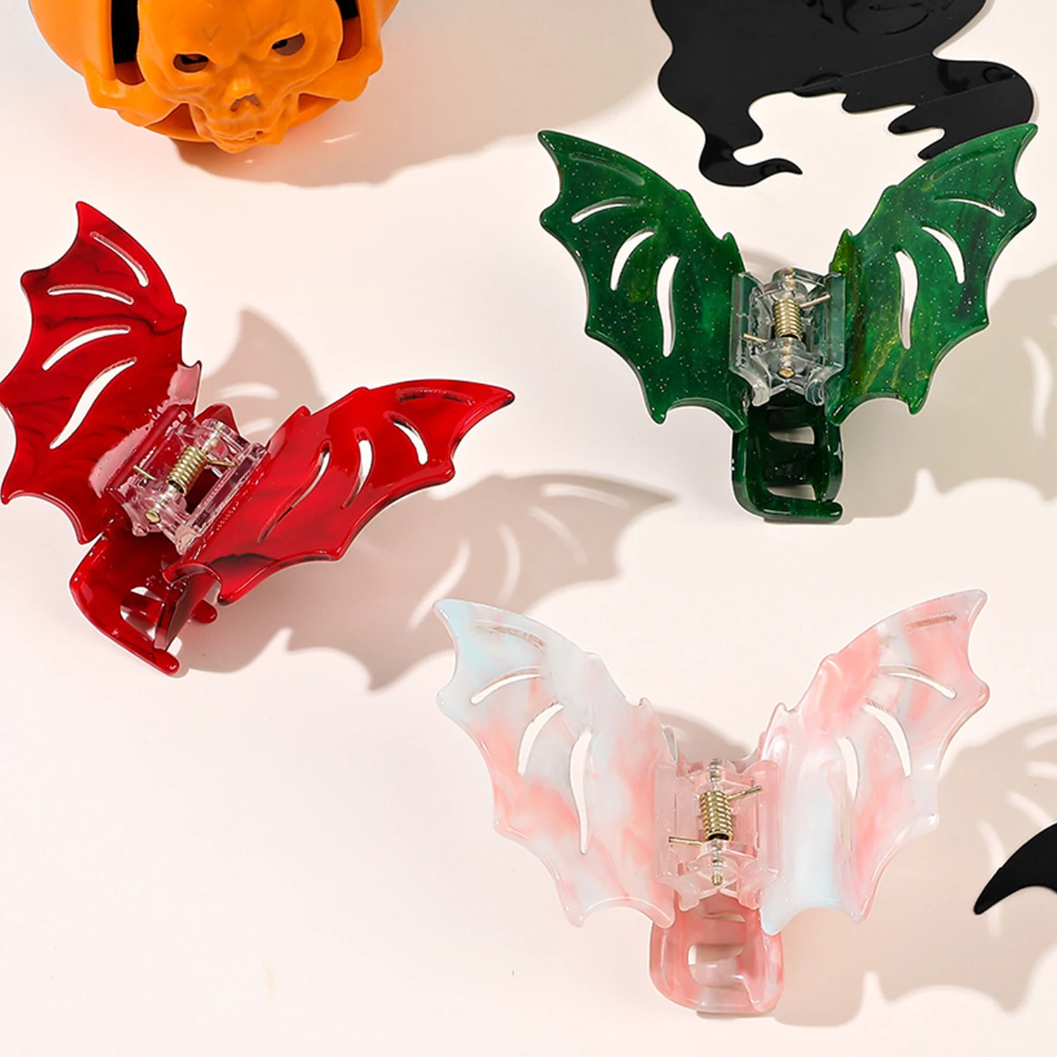 

Wash Face Hair Barrettes Woman Headwear Wedding Party Hair Claw Hollow Out Solid Color Non-slip Hair Claw Bat Wing Clip