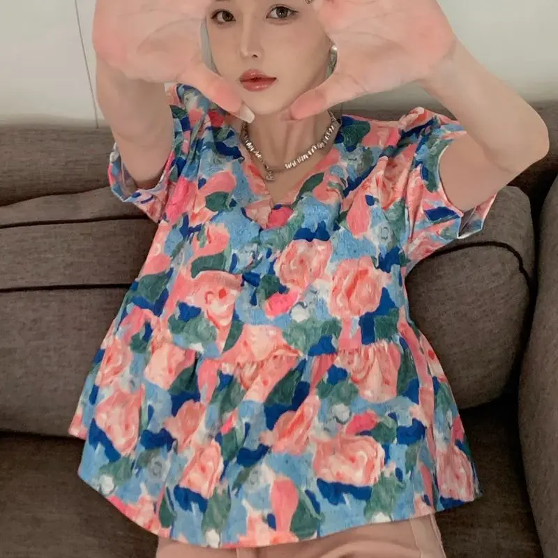 

Женская рубашка с V-образным вырезом, маленькая рубашка с цветочным принтом в стиле ретро, 2022