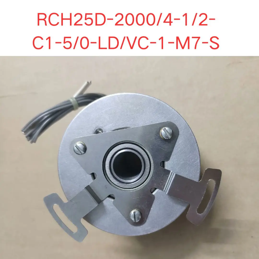 Бу, проверенный, исправный энкодер RCH25D-20004-12-C1-50-LDVC-1-M7-S. Быстрая доставка. (art.: 3920d93696aec) - 3920d93696aec