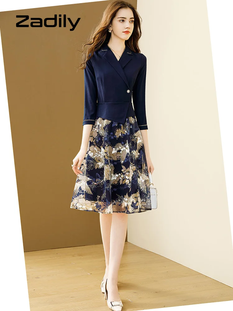 Женское офисное платье с рукавом три четверти и цветочным принтом