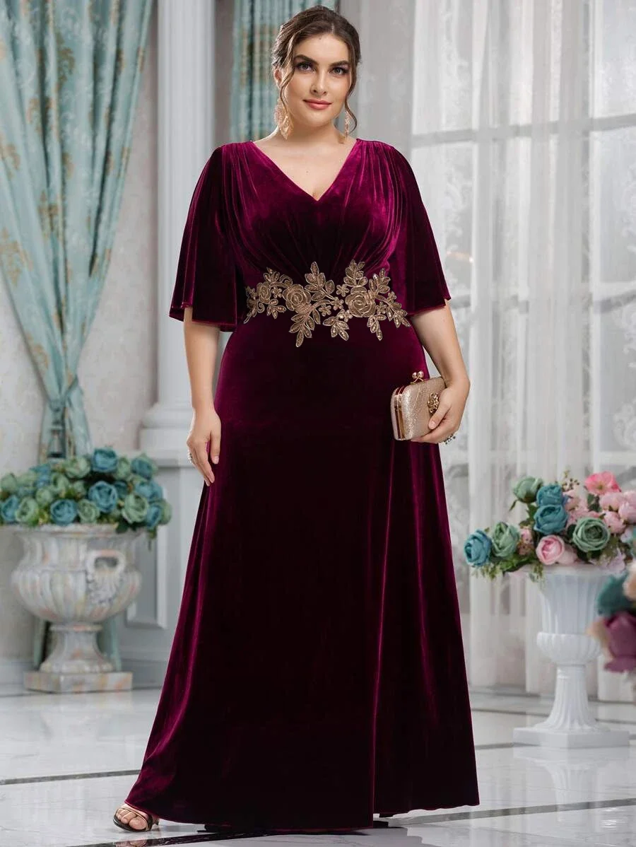 2023 Plus Size V Neck Short Sleeve Velvet Dress Elegant Fashion Plus Size Ladies Summer Fit And Flare Maxi Velvet Dresses