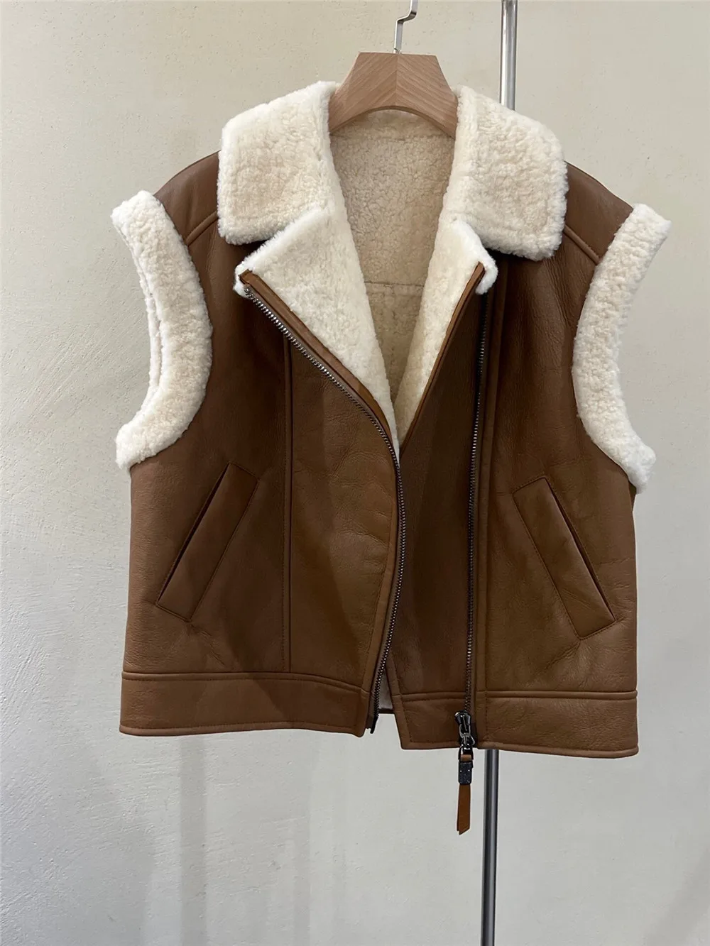 Новинка 2024 женский жилет из натуральной кожи пальто на осень и зиму BC с отворотом