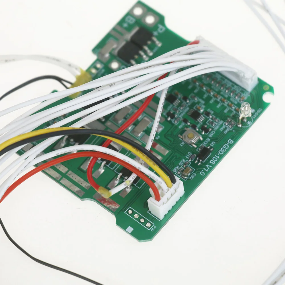 

Battery Control Motherboard Tools 50g 7x6x1cm BMS Board Control Mainboard