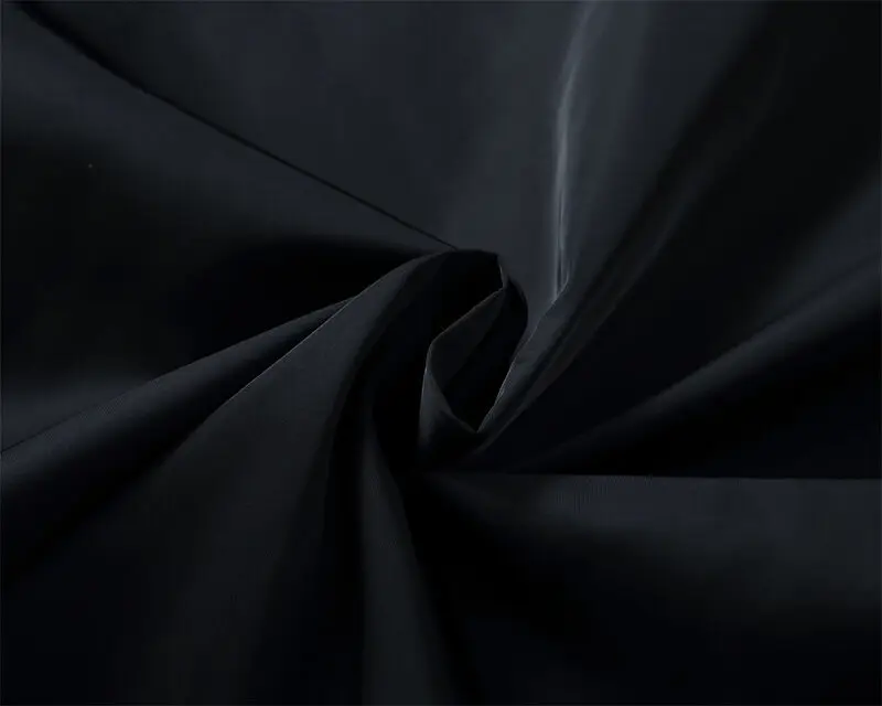 ветровка Изготовлен из материалов GORE-TEX Pro и N40p-X он водонепроницаем ветрозащитен