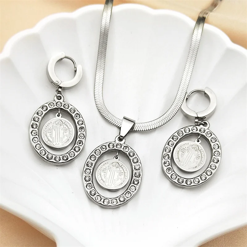 Комплект из колье и серёг нержавеющей стали