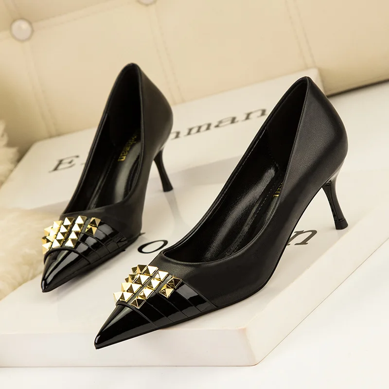 

Women's shoes Fashion sexy thin high heels stiletto high heels shallow mouth pointed rivets color matching shoes