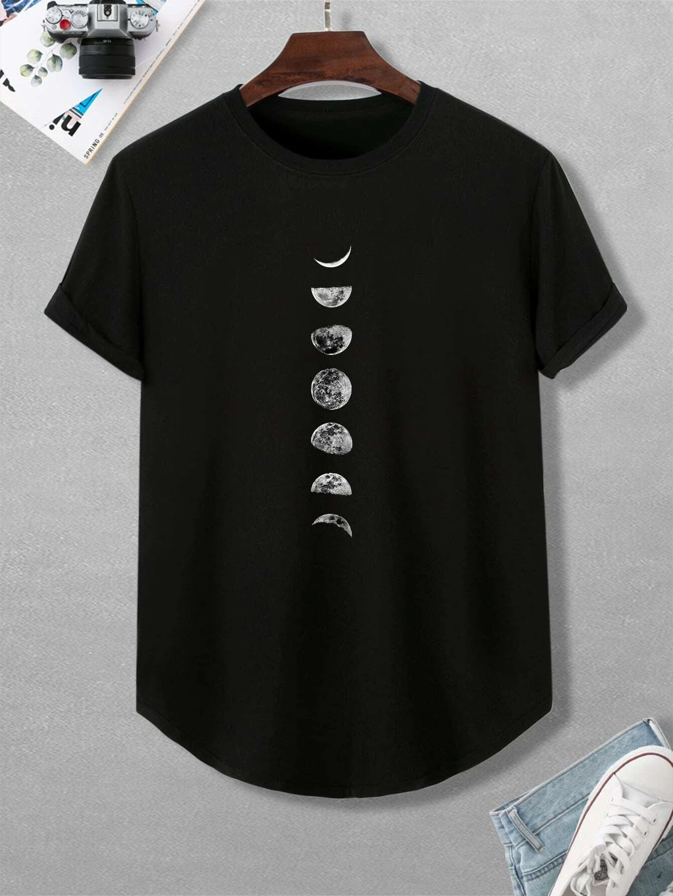 

Men Moon Print Short Sleeve Tee