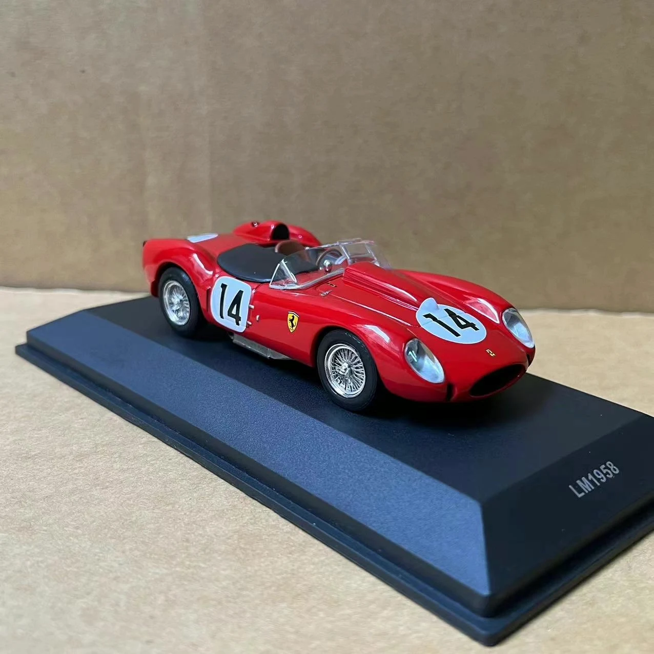 Фото Модель IXO 1/43 масштаба 250 TEST ROSSA #   14 1958 Гоночный автомобиль 1Z из сплава, модель №5