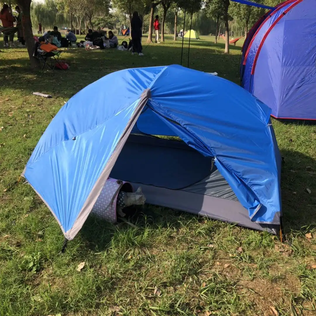 Сверхлегкая треккинговая палатка синего цвета двухслойная водонепроницаемая