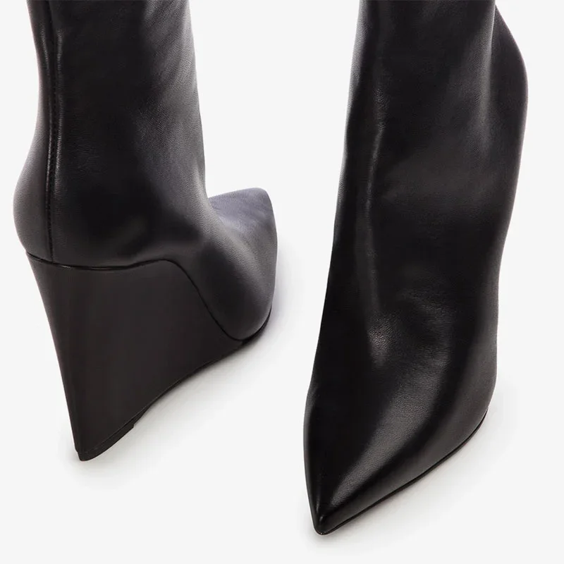 Женские полусапожки на каблуке брендовые с острым носком высоком большие