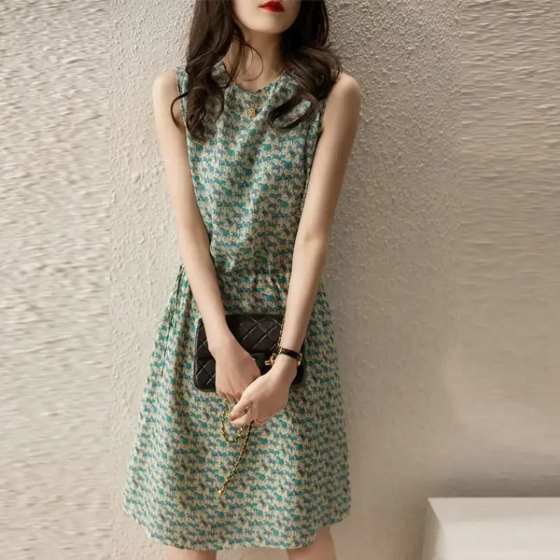 Ледяное прохладное зеленое шелковое платье с принтом бабочки один экспортный