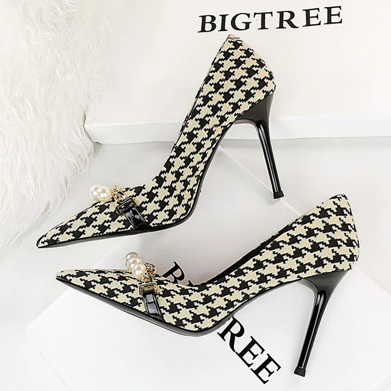 

BIGTREE 2024 Spring Women Pumps Pearl Metal Chain High-heels Checked Grain Stilettos Heels Luxury Banquet Shoes 43