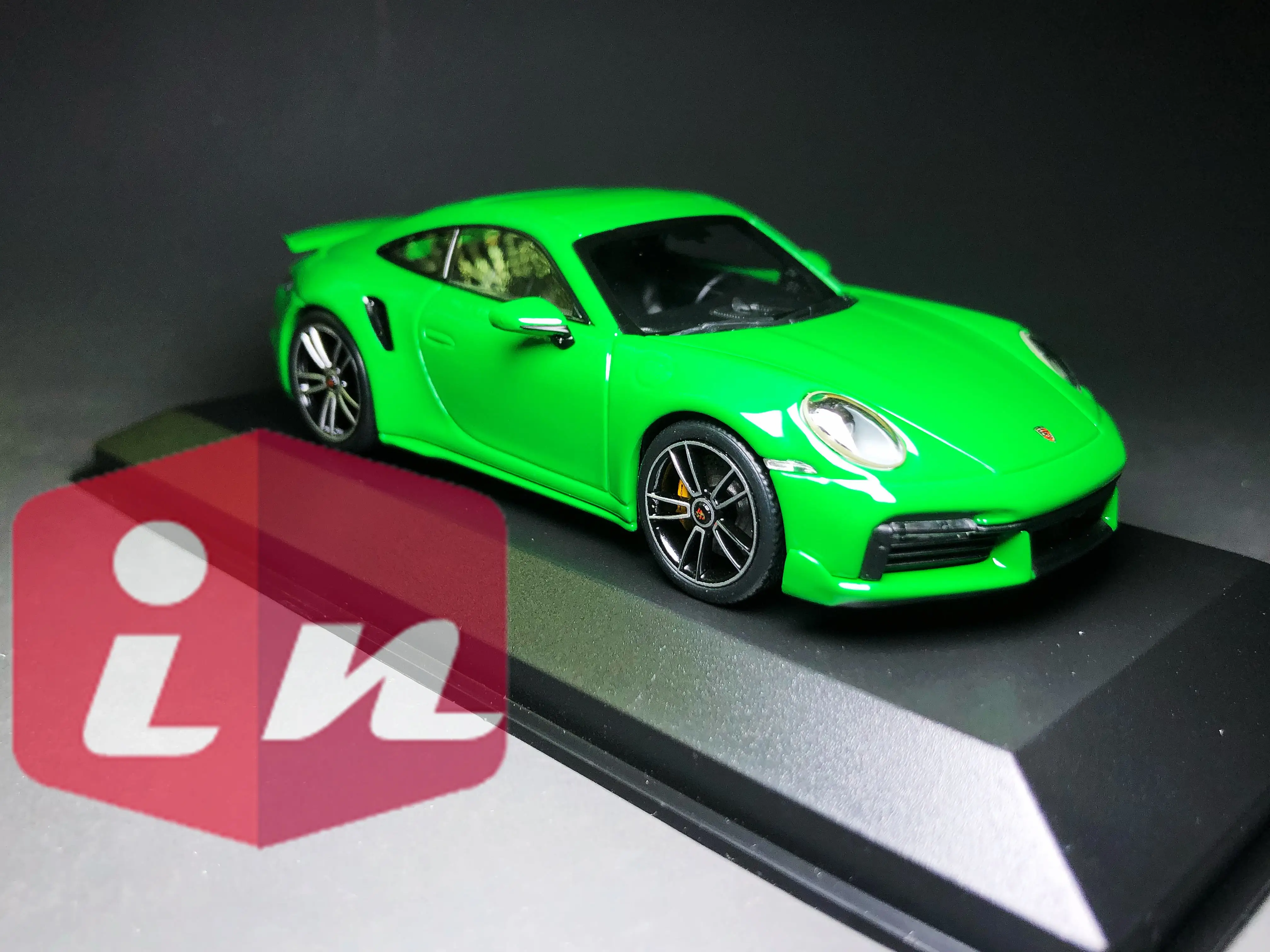 

Minichamps 1/43 911 Turbo S Sport Design 2021 Green Diecast Model Car Collection Limited Edition Hobby Toys