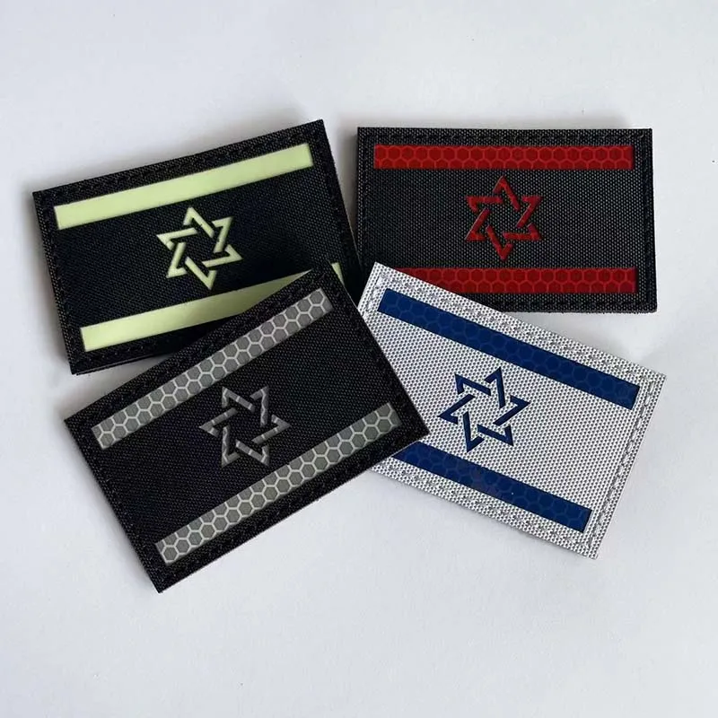 Нашивка с искусственным израильским флагом 8*5 см вышитая светящаяся в темноте