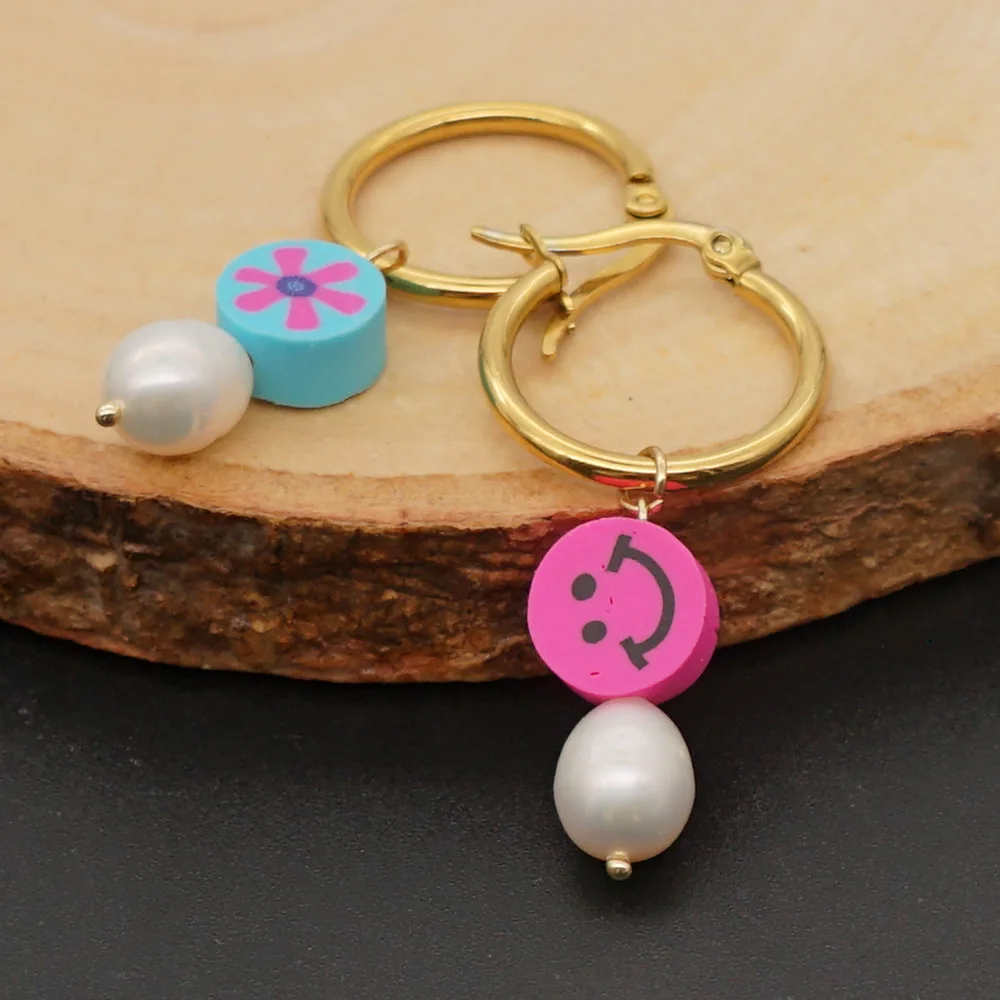 

Bohemian Ethnic Style Soft Pottery Smiley Face Baroque Natural Freshwater Pearl Large Hoop Earring Woman